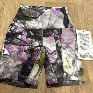 Throwback align 6 shorts